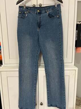 DG2 by Diane Gilman Women's Classic Stretch Straight Leg Jeans Size 10